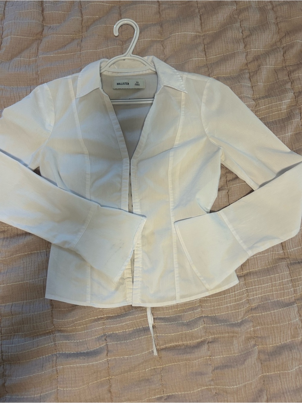 Hollister White Fitted Women's Blouse